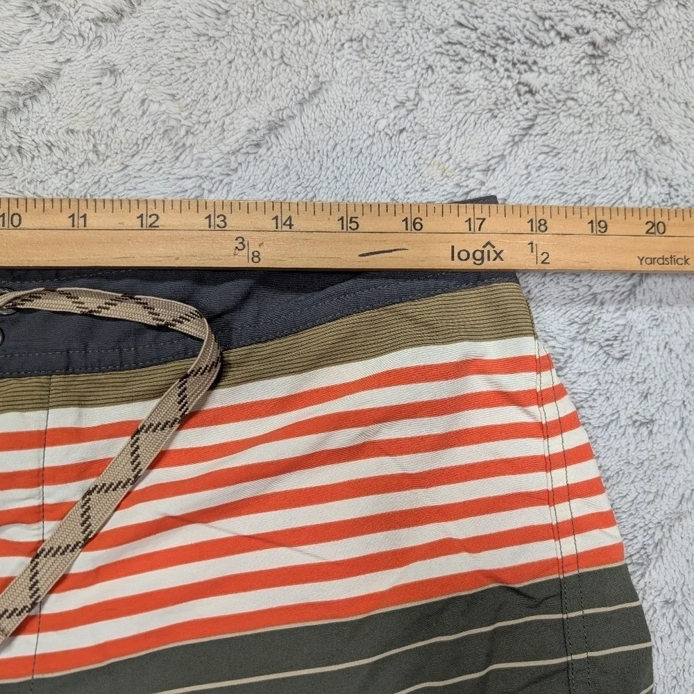 Patagonia Shorts Mens 35 Green Orange Stripe Wavefarer Board Swim Outdoor 8”
